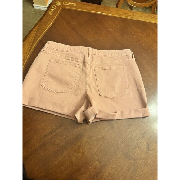 Free Assembly Womens Plus Size 16 Shorts Folded Cuff Pink Rose Denim - Picture 6 of 12